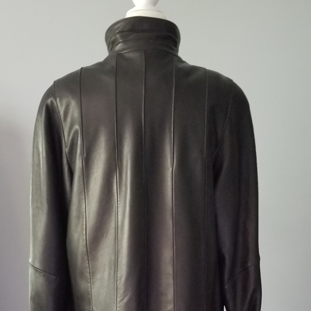 Gallery Brand | Genuine Lamb Black Leather Coat | Size Medium - Picture 2 of 7